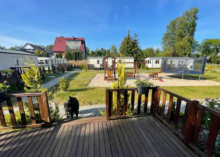 MIĘDZY NAMI domki nad jeziorem