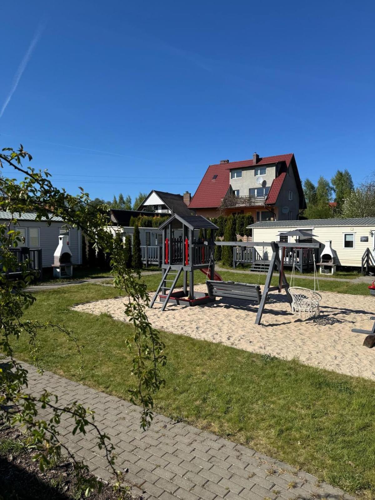 Campingplatz Miedzy Nami Nad Jeziorem *